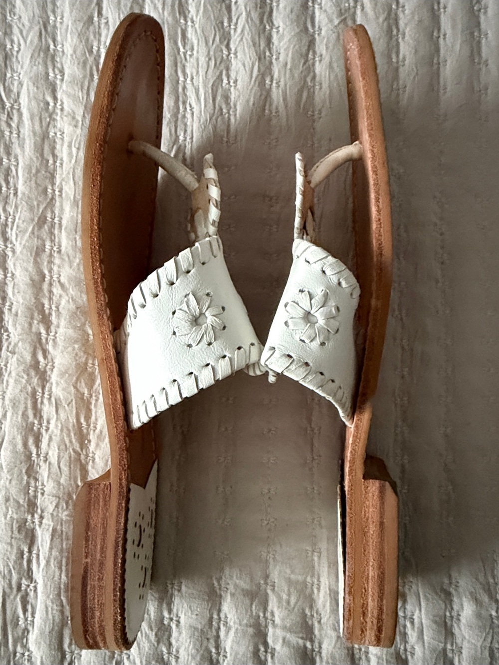 Jack Rogers Iconic White Leather Toe-Post Sandals 9 ❤️ - Picture 5 of 7
